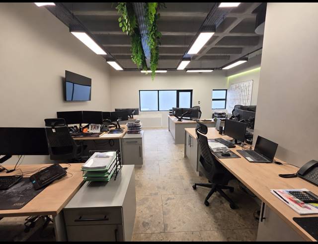 115M² OFFICE TO LET IN BALLITO DISTRICT